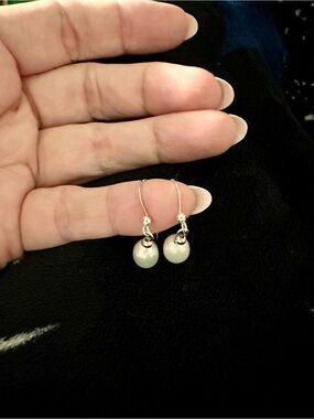 Pearl Drop Dangle Earrings - White Pearl on Silver Hooks